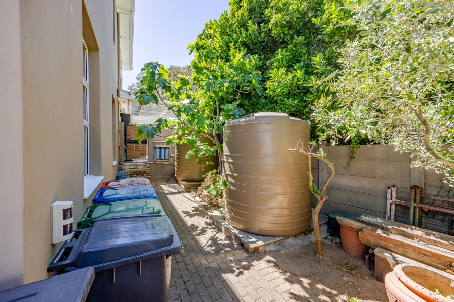 5 Bedroom Property for Sale in Kenilworth Upper Western Cape